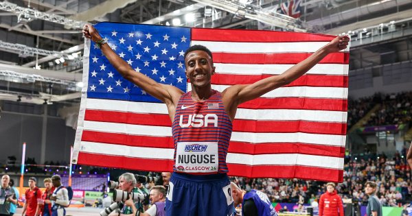 There was a lot of U.S. flag-raising in Glasgow this weekend. Yared Nuguse poses after his silver medal in the 1500m. (Kevin Morris/@KevMoFoto)