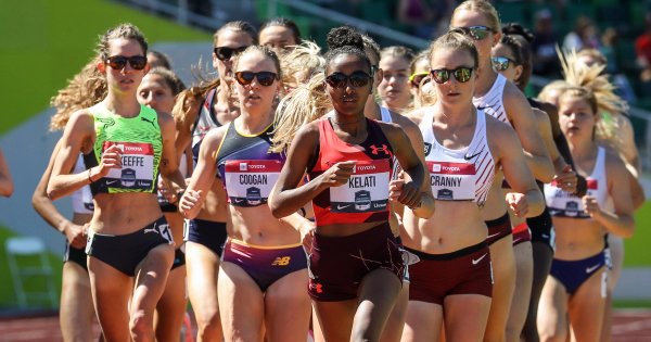Weini Kelati in the lead at the 2022 U.S. Outdoor Track and Field Championships.